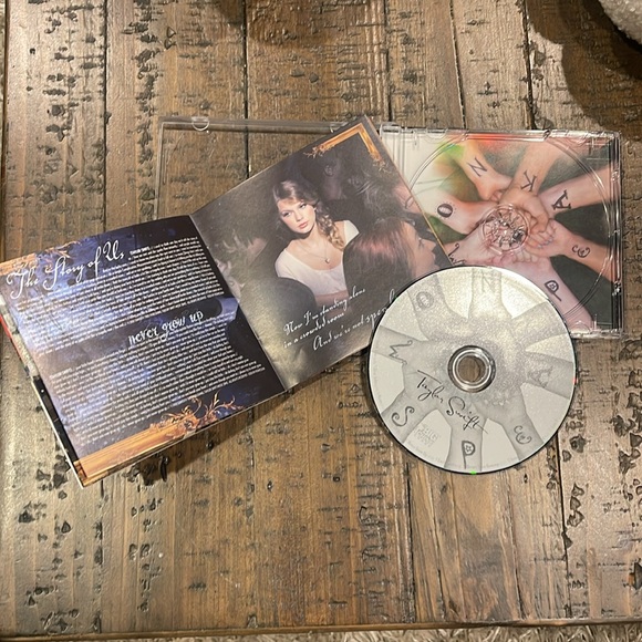 Speak Now CD Taylor Swift - Original 2010 - Picture 4 of 8